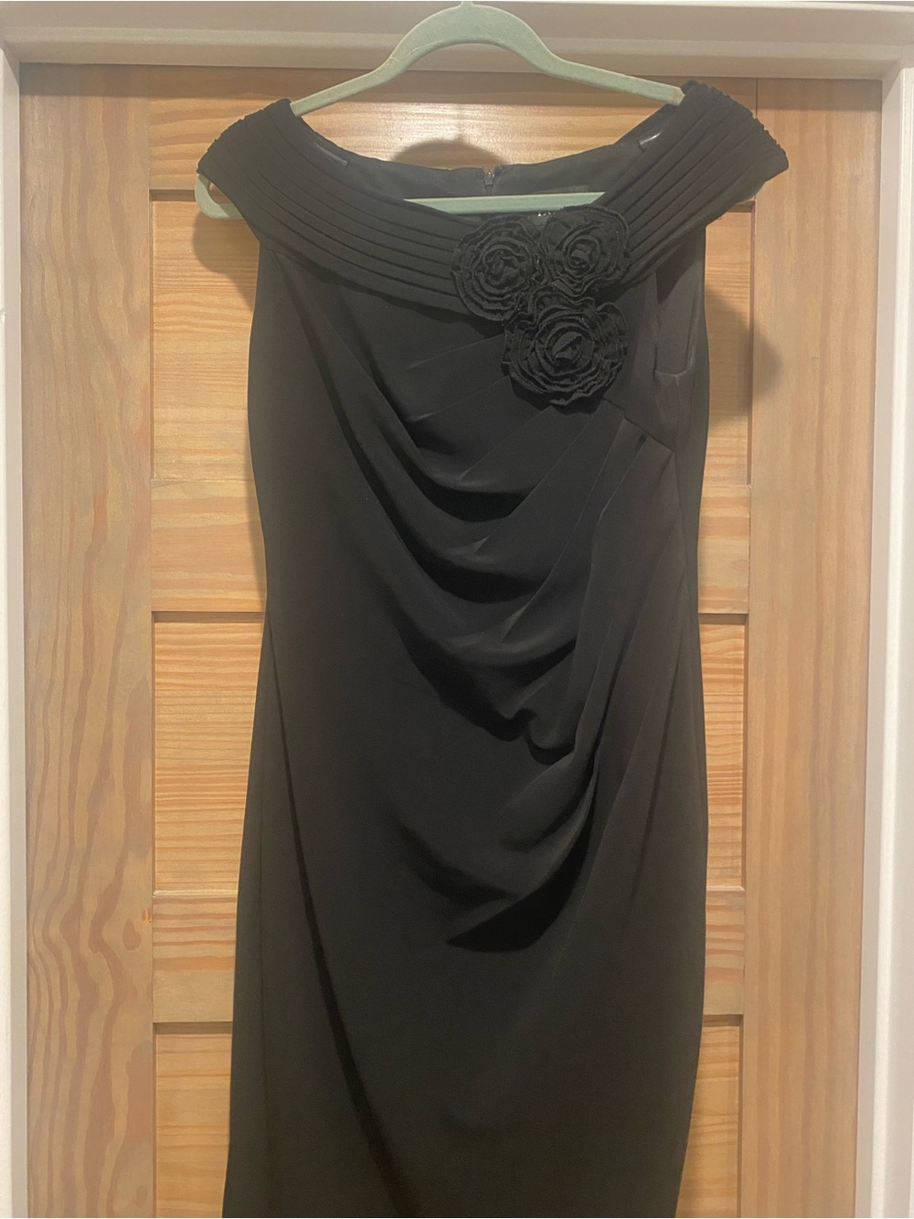 Adrianna Papell Black Off-Shoulder Draped Midi Dress with Floral Appliqué